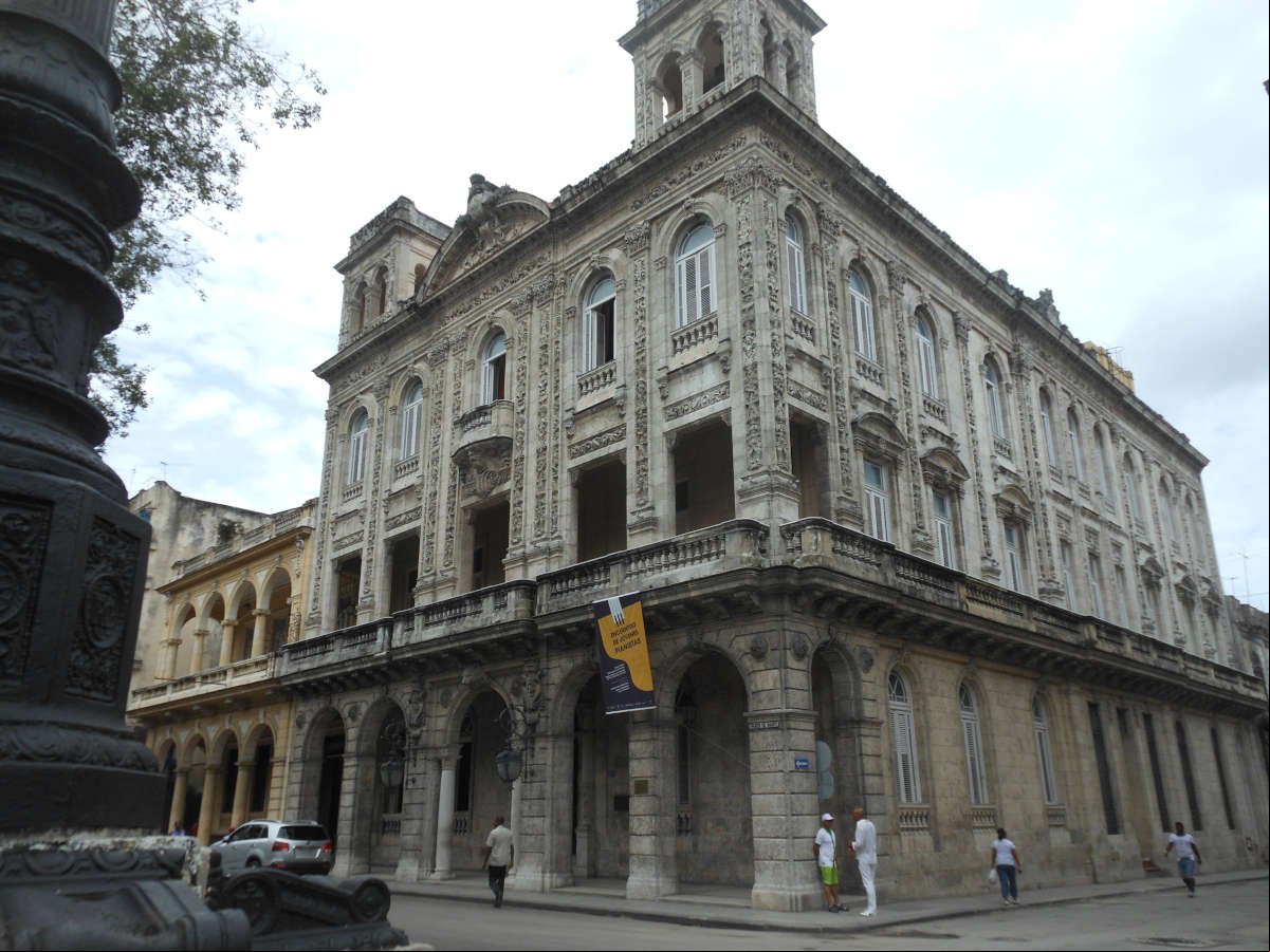 Edificio del antiguo Casino Español en Prado y Ánimas, la Habana Edificio del antiguo Casino Español en Prado y Ánimas, la Habana