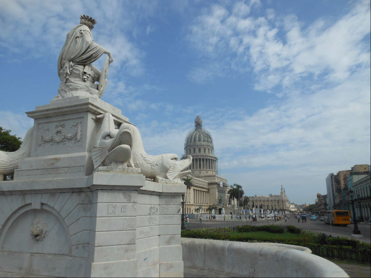 La Fuente de la India al final del Paseo del Prado, la Habana La Fuente de la India al final del Paseo del Prado, la Habana