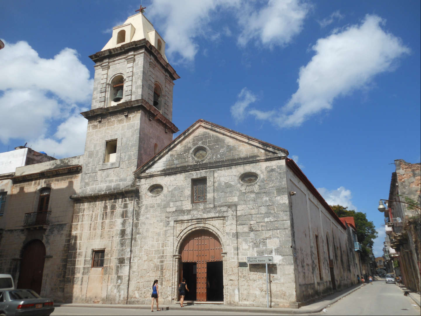 Frente de la Iglesia del Espíritu Santo en la Habana Vieja Frente de la Iglesia del Espíritu Santo en la Habana Vieja