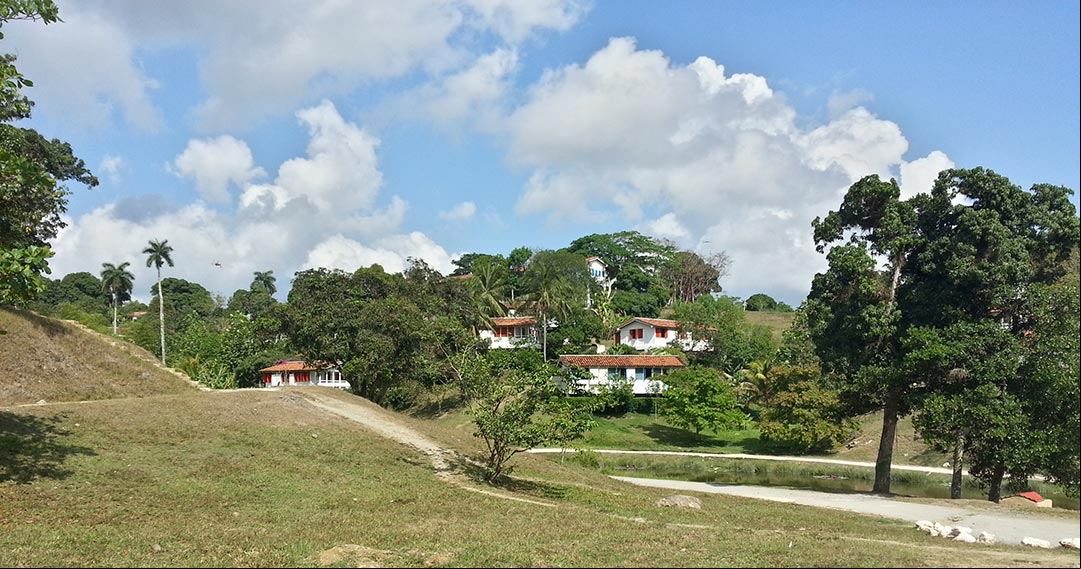 Las Terrazas comunidad en la Sierra del Rosario, Reserva de la Biosfera en Cuba Las Terrazas comunidad en la Sierra del Rosario, Reserva de la Biosfera en Cuba