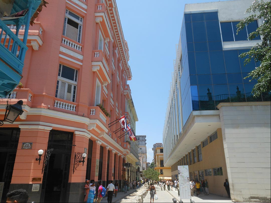 Foto de la Calle Obispo en la Habana Vieja La Calle Obispo