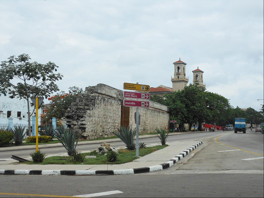 Resto de una sección de la Muralla de la Habana Resto de una sección de la Muralla de la Habana