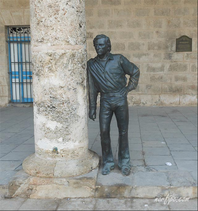 Escultura de Antonio Gades en la Habana Vieja Escultura de Antonio Gades en la Habana Vieja