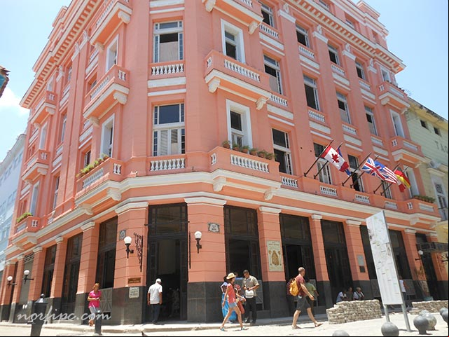 Hotel Ambos Mundos en la calle Obispo en la Habana Vieja Hotel Ambos Mundos en la calle Obispo en la Habana Vieja