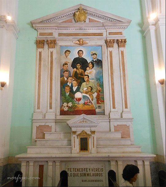 Capilla de San Juan Bosco en la Iglesia María Auxiliadora en la Habana Capilla de San Juan Bosco en la Iglesia María Auxiliadora en la Habana