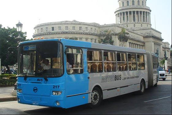 Omnibus del Metrobus P-12 en la Habana Omnibus del Metrobus P-12 en la Habana