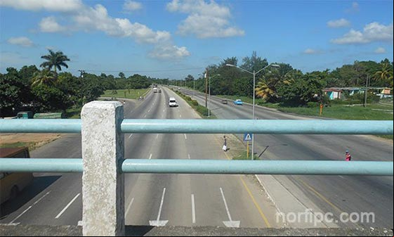 El Anillo desde el puente del Calvario en el municipio Arroyo Naranjo en La Habana El Anillo desde el puente del Calvario en el municipio Arroyo Naranjo en La Habana