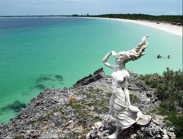 Playa del Cayo Las Brujas, en los Jardines del Rey, Cuba Playa del Cayo Las Brujas, en los Jardines del Rey, Cuba