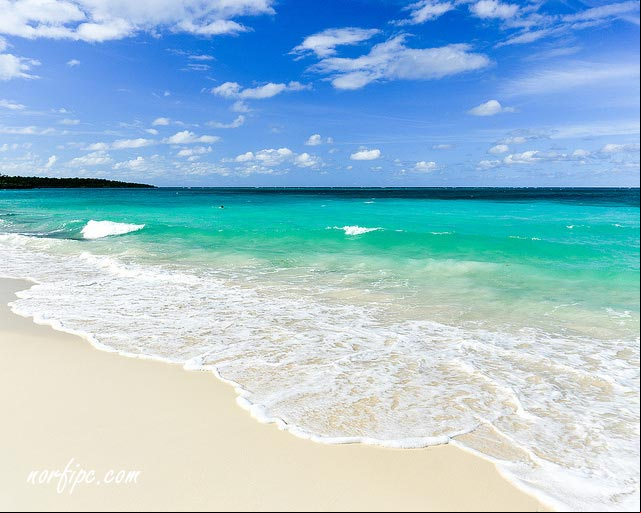 Playa Esmeralda en Guardalavaca, Holguin, Cuba Playa Esmeralda
