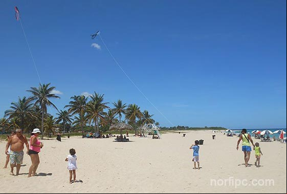 Área de la playa Tarará, una de las mejores de las playas de este de la Habana Área de la playa Tarará, una de las mejores de las playas de este de la Habana