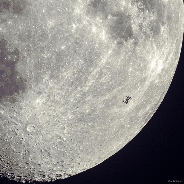 Silueta de la Estación Espacial Internacional sobre la Luna Silueta de la Estación Espacial Internacional sobre la Luna