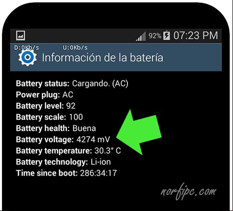 Aumento del valor del voltaje de la batería, al estar conectado el teléfono a un cargador Voltaje de la batería conectado el teléfono a un cargador