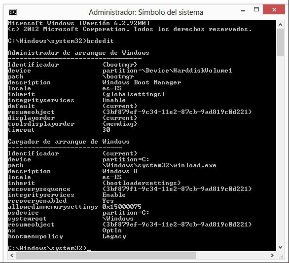 Pantalla de BCDEDIT, mostrando la configuración de arranque actual del equipo Pantalla de BCDEDIT, mostrando la configuración de arranque actual del equipo